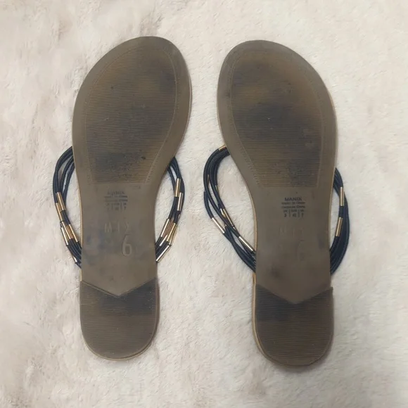 Stylish Beige and Black Sandals - Picture 3 of 5